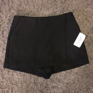Black SKORT